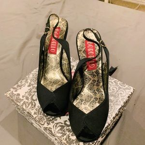 Bordello Super Cute black high heels!